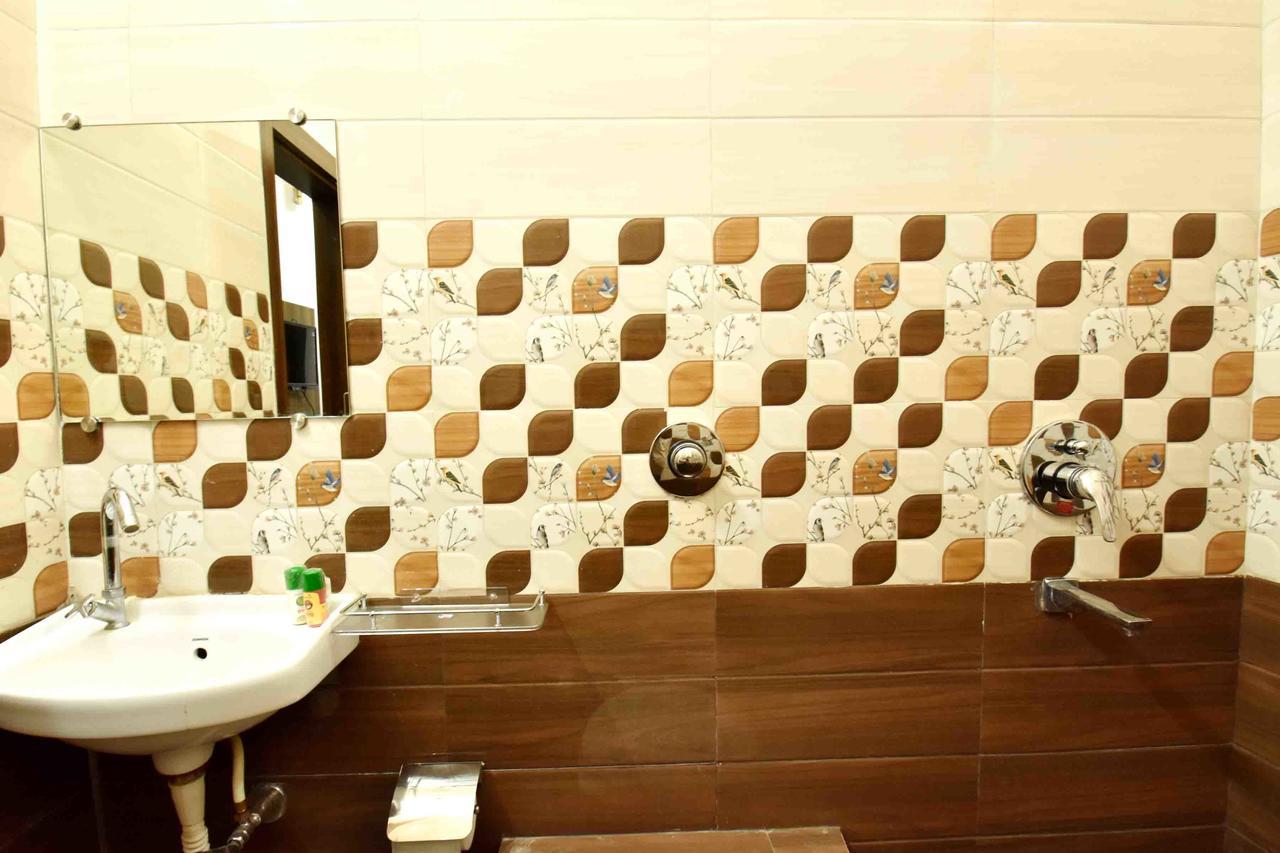 Hotel Hori Palace Удджайн Екстер'єр фото